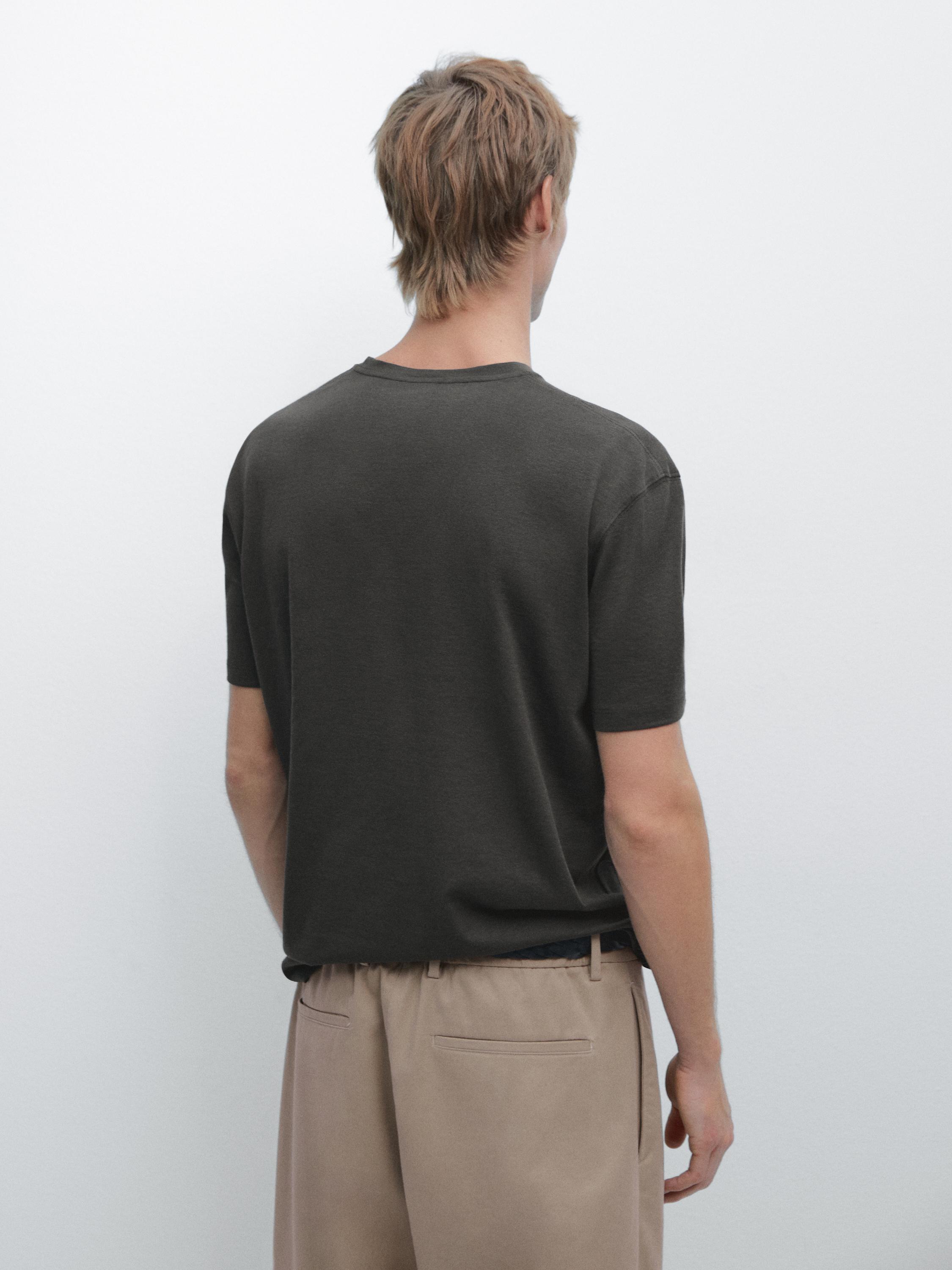 Short sleeve cotton blend T-shirt